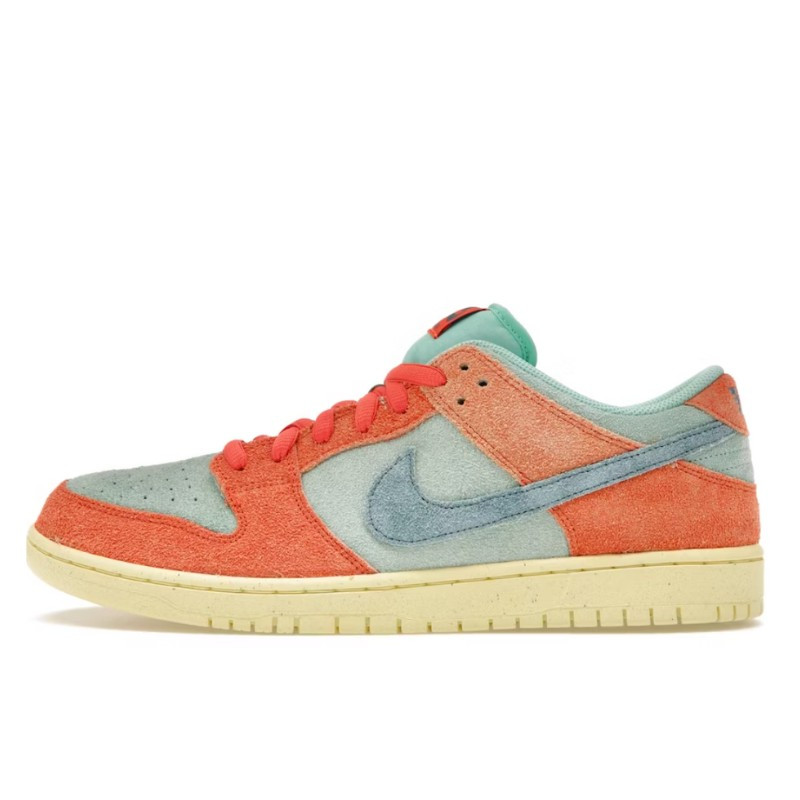 Nike SB Dunk Low Orange Emerald Rise - 1