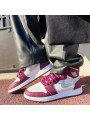 Air Jordan 1 Retro High OG Bordeaux - 5