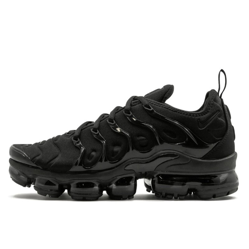 Nike Air VaporMax Plus Triple Black - 1