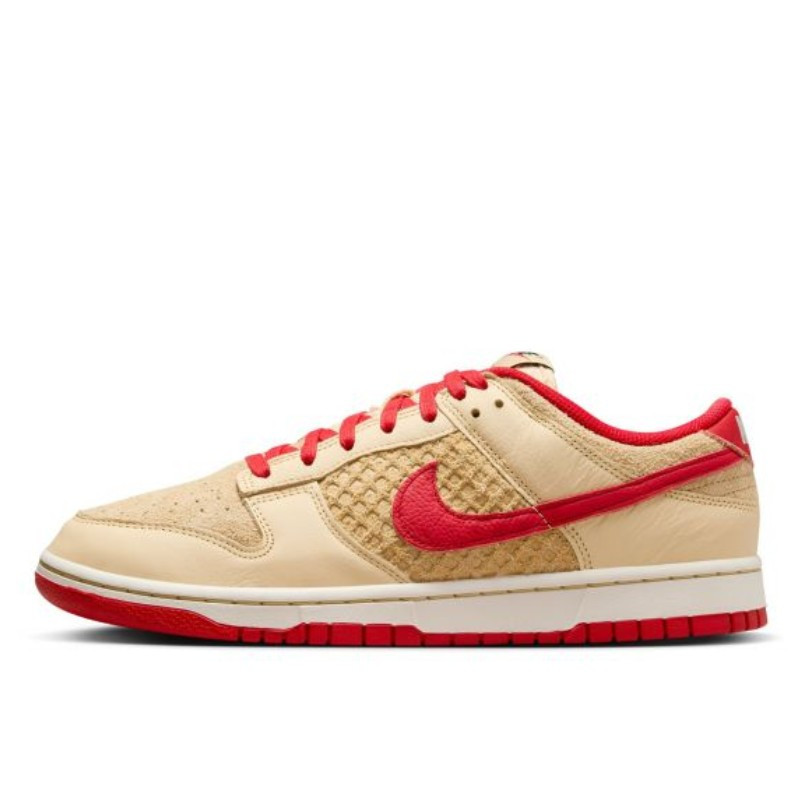 Nike Dunk Low Retro SE Strawberry Waffle - 1