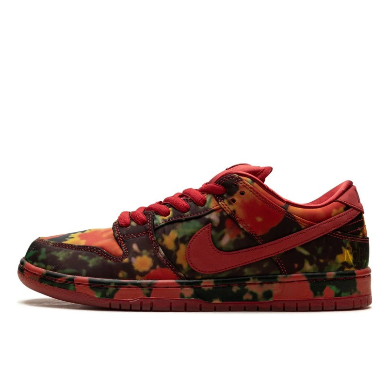 Nike SB Dunk Low The Wizard of Oz Poppy Field - 1