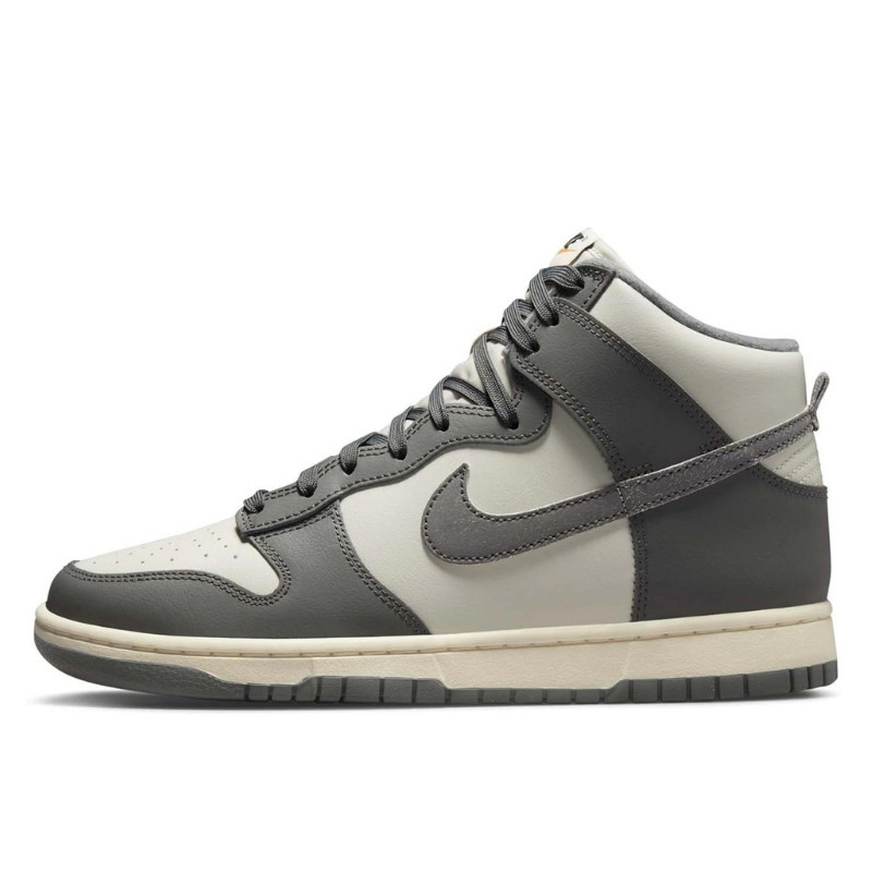 Nike Dunk High Vintage Light Bone Grey - 1