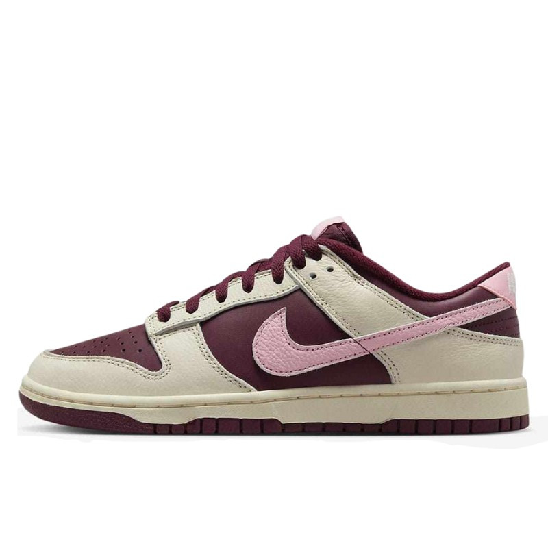 Nike Dunk Low Valentine’s Day (2023) - 1